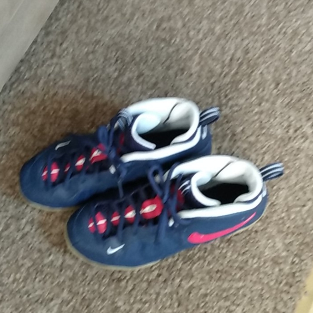 I'm selling shoes